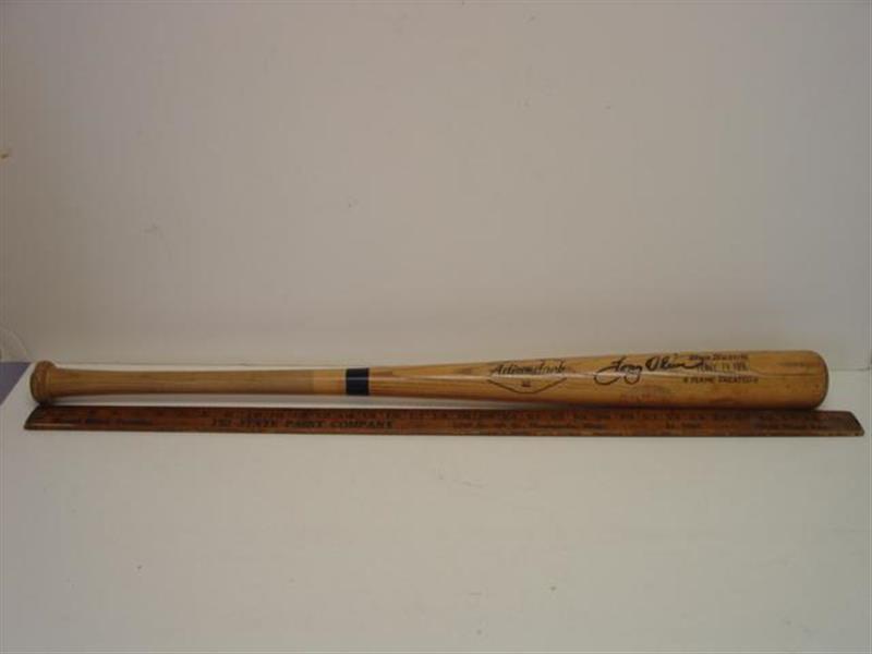 Tony Oliva Signed Game Used Adirondack Baseball Bat Minnesota Twins 